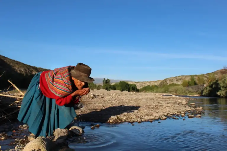 Mujeres y agua: Transformando realidades hacia un futuro sostenible