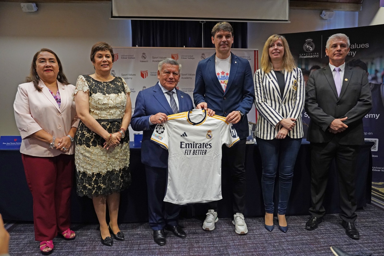 UCV se convierte en la primera universidad de Latinoamérica en firmar convenio con Fundación Real Madrid