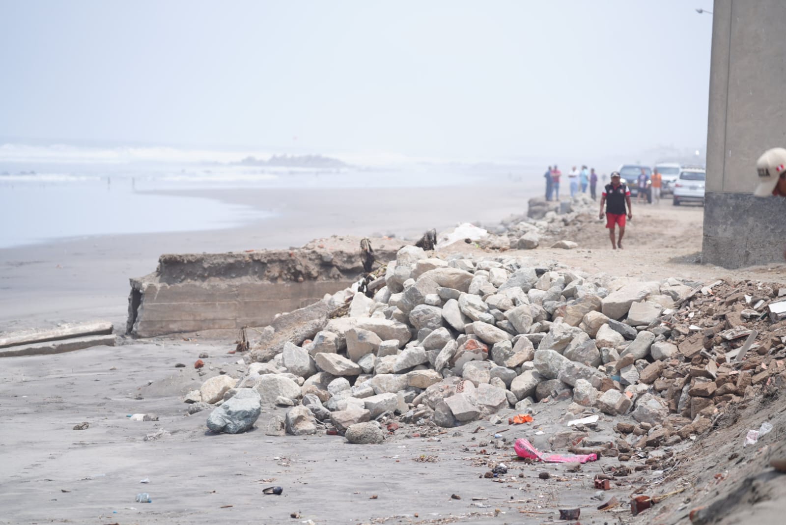 Moche: Brindarán solución temporal a erosión costera en Las Delicias