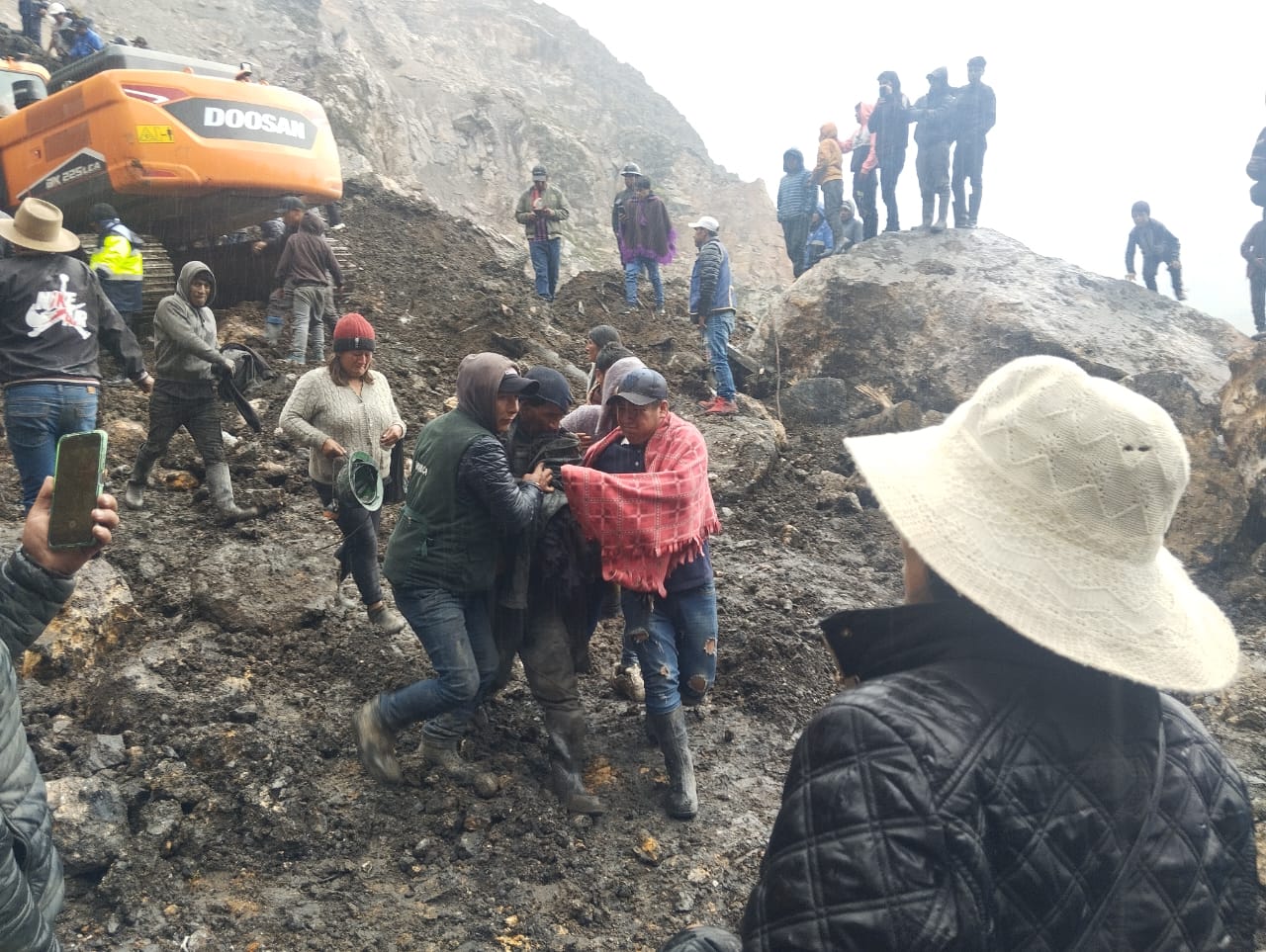 La Libertad: rescatan con vida a 6 mineros en Quiruvilca