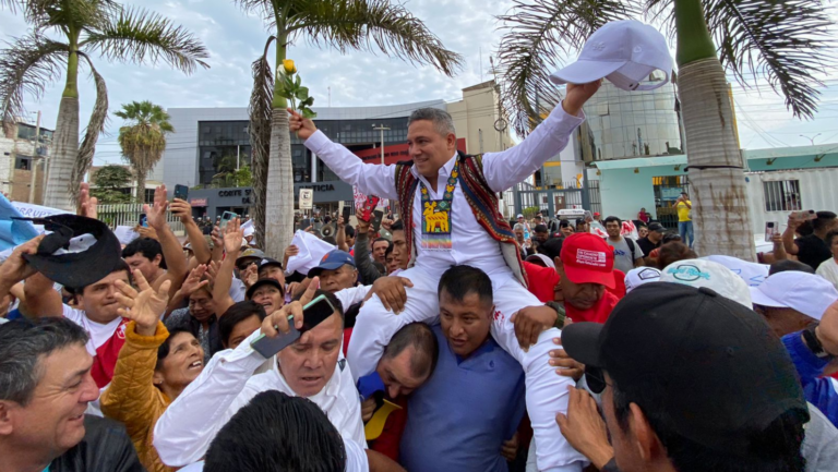 Trujillo: Reprograman por novena vez audiencia de Arturo Fernández por difamación a arqueólogo