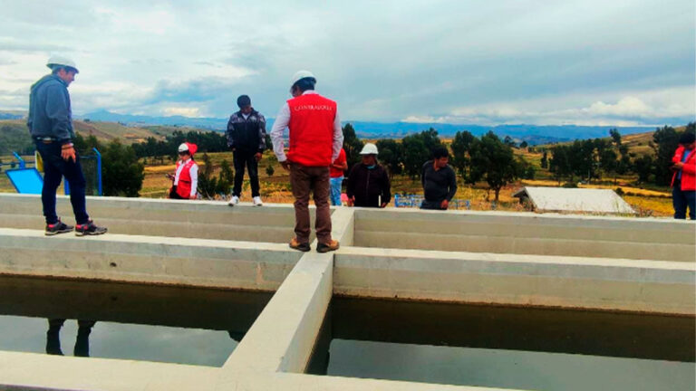 Obra de agua potable y alcantarillado presenta deterioro y daños