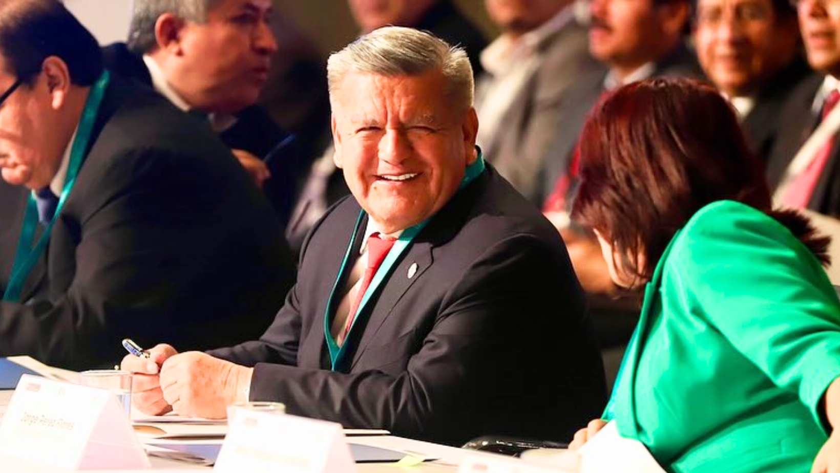 La Libertad: César Acuña minimiza la "marcha de los 4 suyos" organizada por los Movimientos Regionales