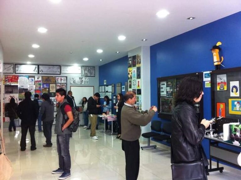 Mes patrio: Exhibición de estudiantes rinde homenaje a la cultura peruana