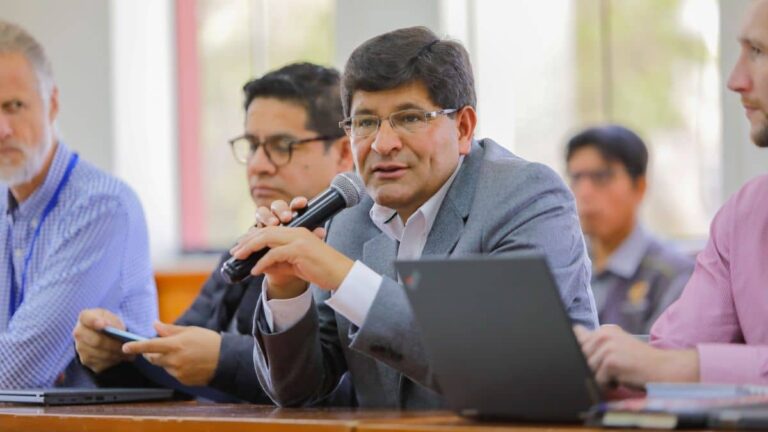 Arequipa: Fiscalía inicia investigación contra gobernador Rohel Sánchez por contrataciones de entorno familiar