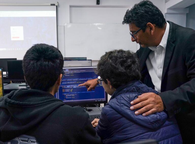 Innovación universitaria: UCV desarrolla soluciones digitales para educación, salud y turismo