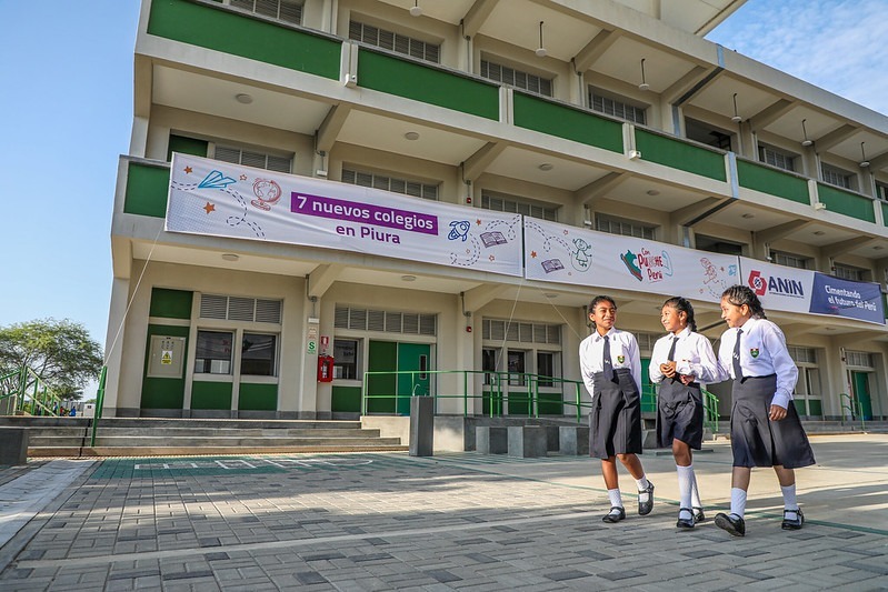 Construyendo escuelas de calidad: una nueva visión de la infraestructura educativa en el Perú