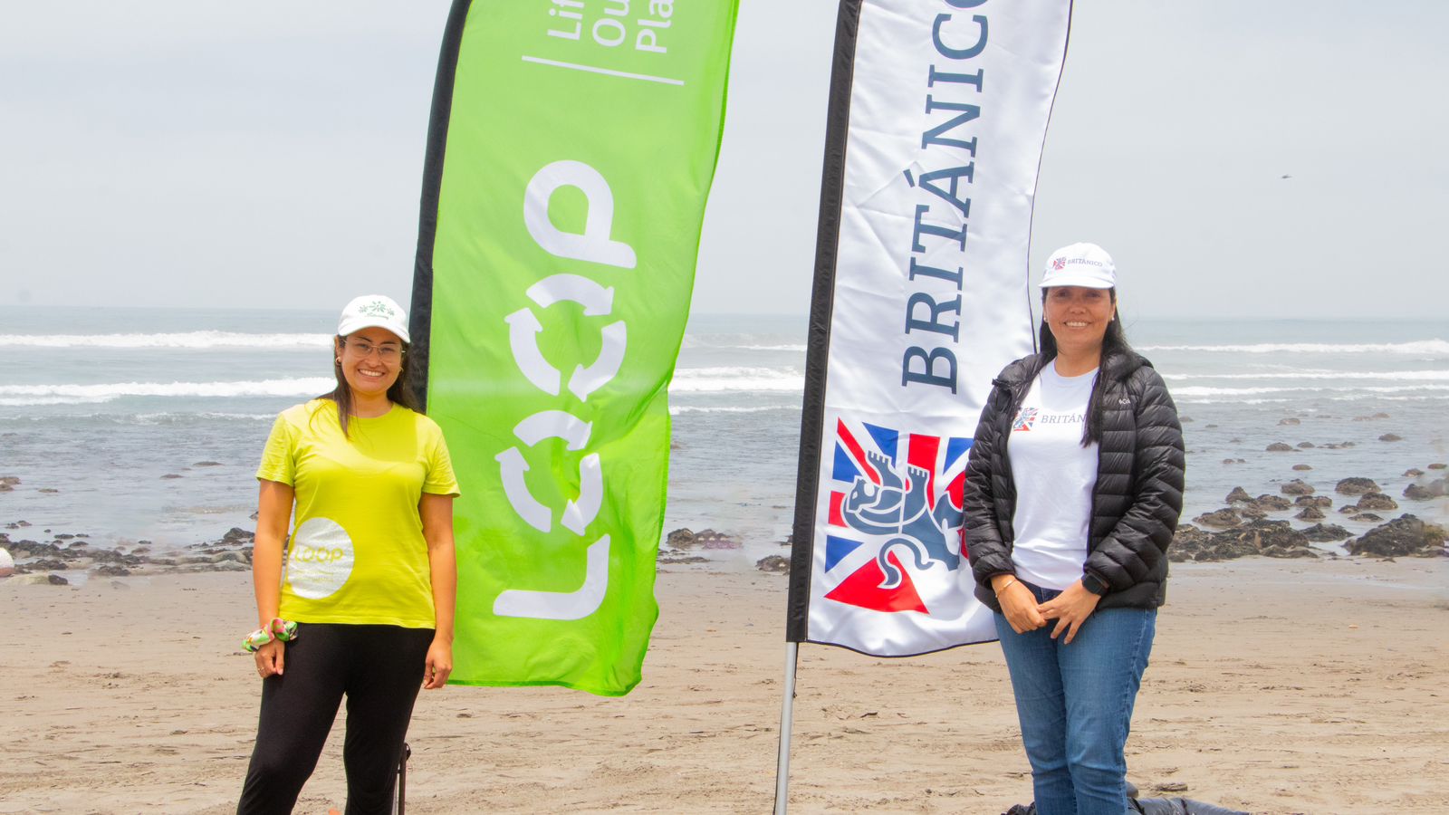 Trujillo: Británico recoge más de 360 kilos de residuos durante limpieza en la playa de Huanchaco
