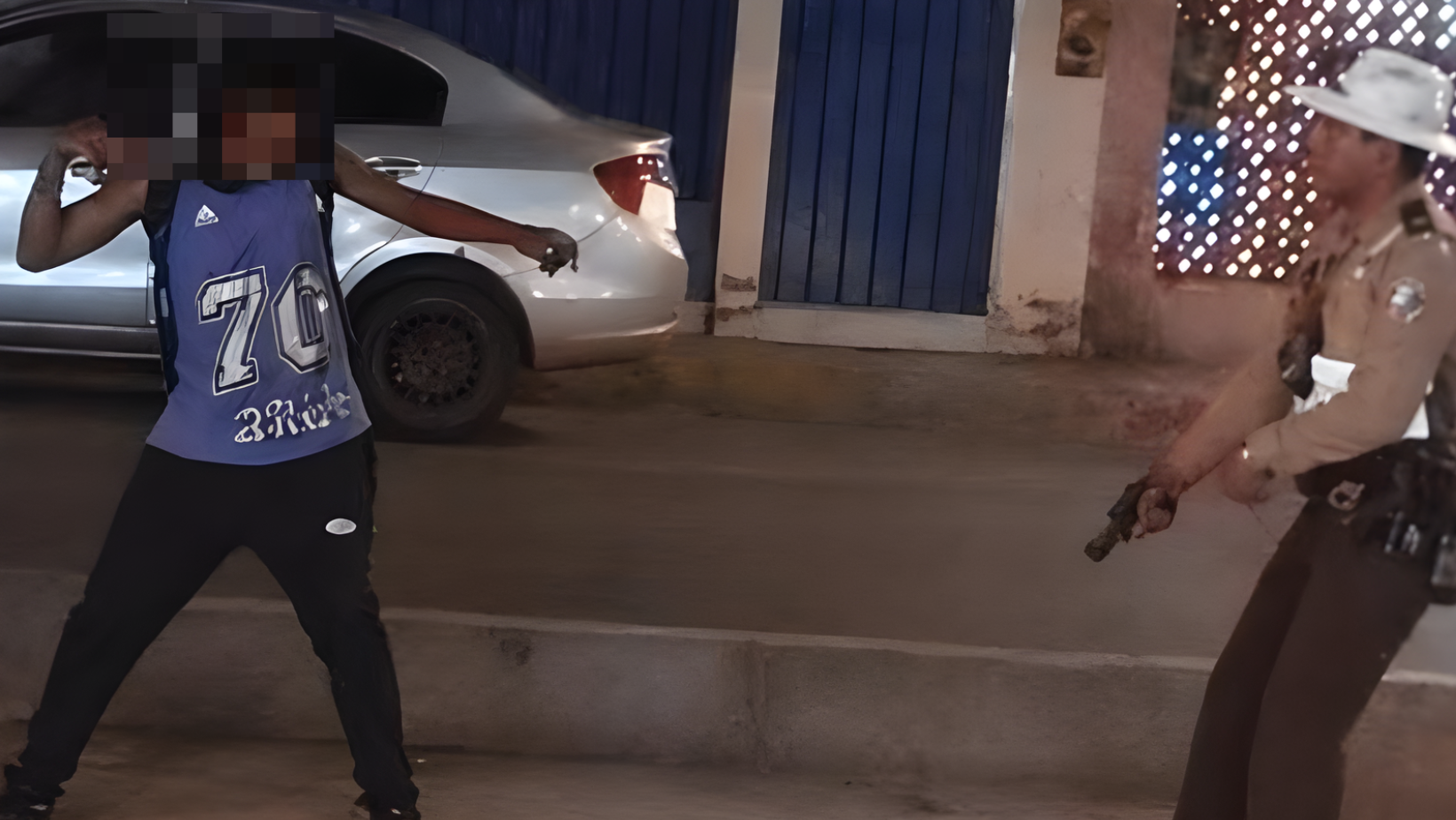 Policía dispara a extranjero que quiso atacarlo con cuchillo