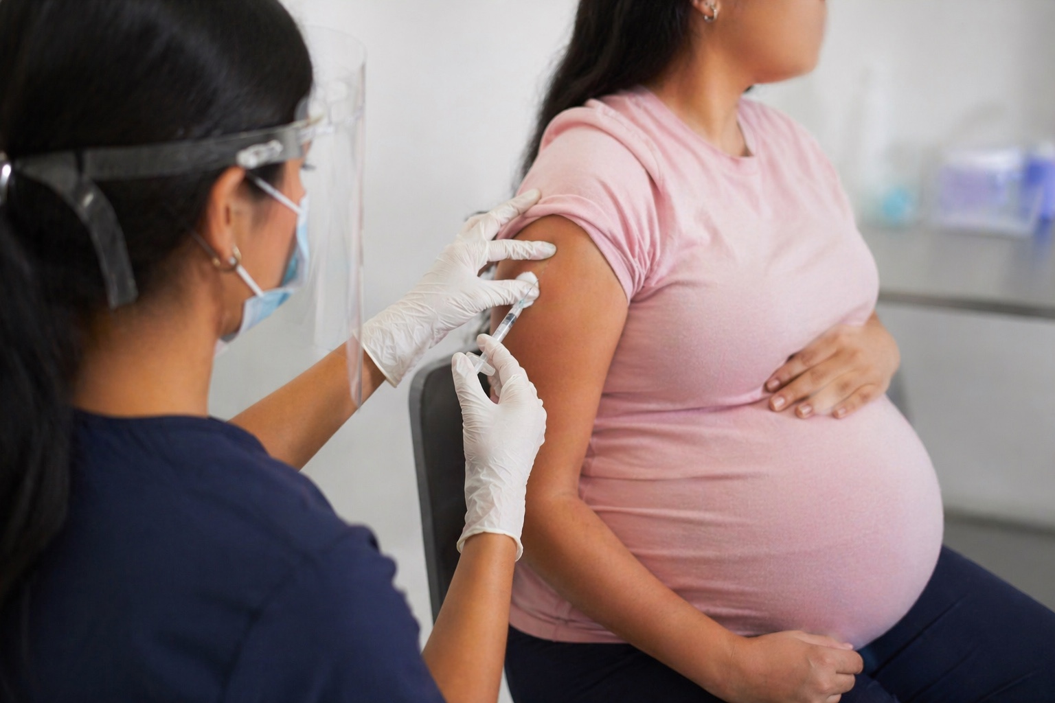 Vacuna contra el virus sincicial respiratorio llega al esquema nacional de vacunación del Minsa para proteger a los bebés desde antes de nacer