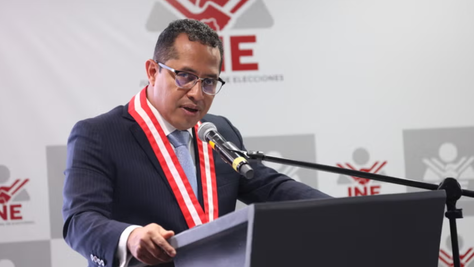 Jurado Nacional de Elecciones rechazan ataques frente a la casa de Roberto Burneo