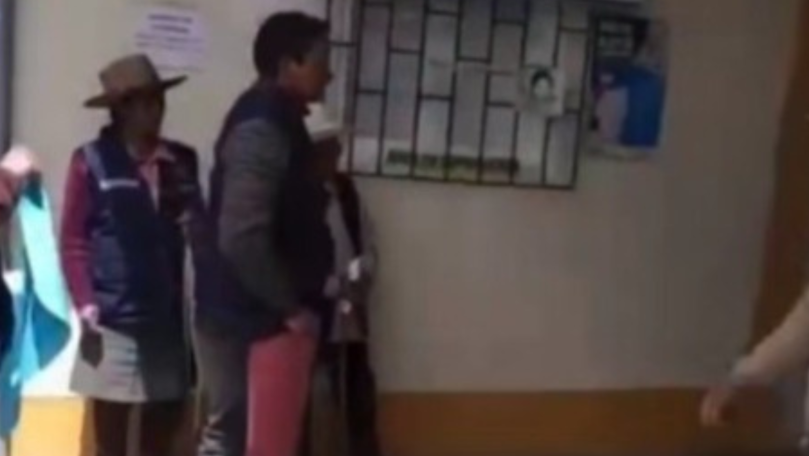 La Libertad: Ronderos toman puesto de salud de Mache porque se llevaron la ambulancia