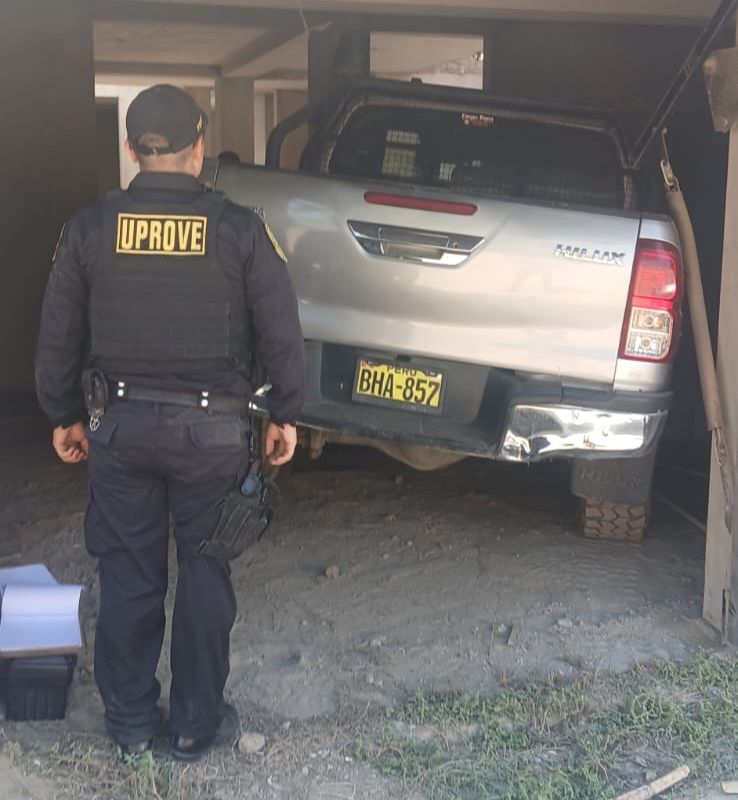 Policía recupera camioneta valorizada en S/150 mil que fue robada por delincuentes