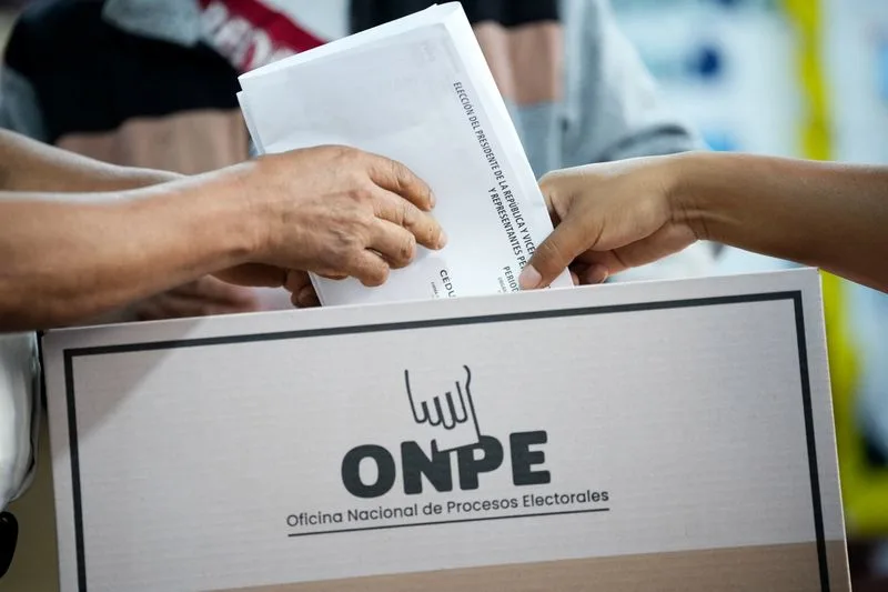 ONPE procesó al 100% los votos y falta al JNE resolver actas observadas