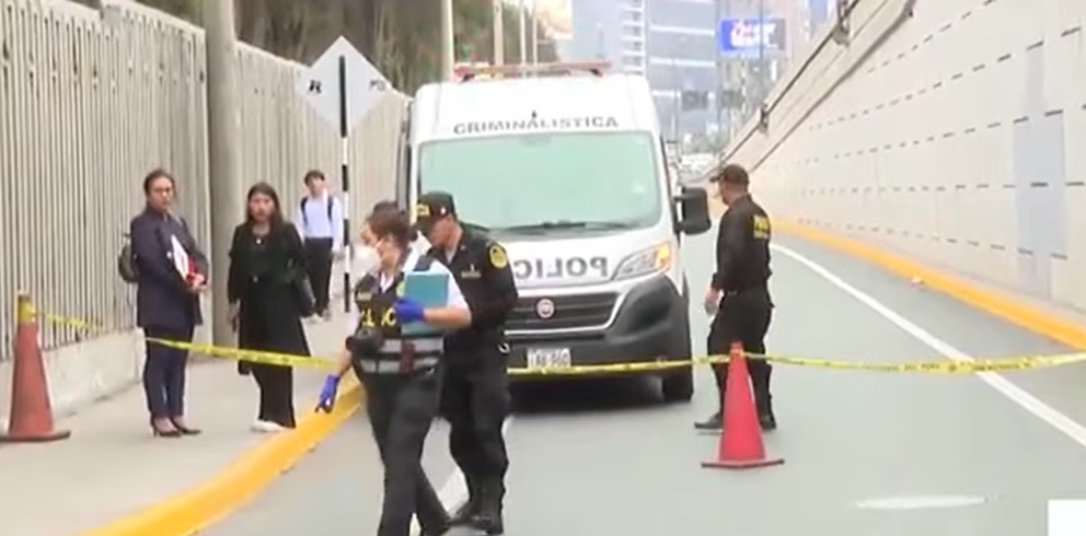 Lima: en medio de balacera roban lingotes de oro en Surco