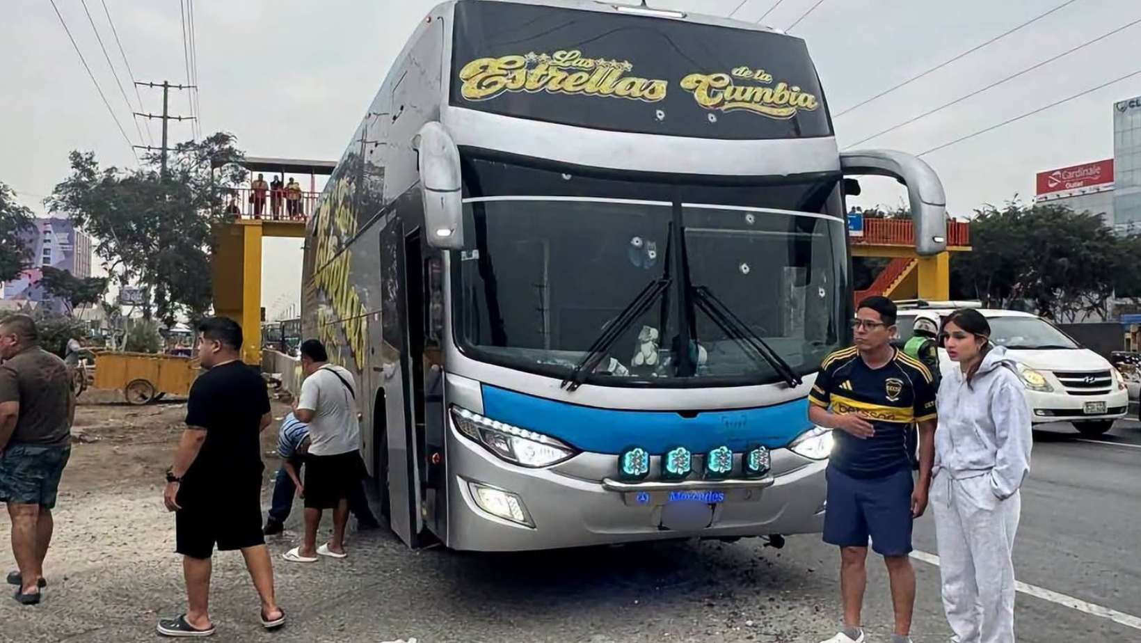 Tres heridos deja ataque a balazos contra bus de "Las Estrellas de la Cumbia" que se dirigía a Trujillo