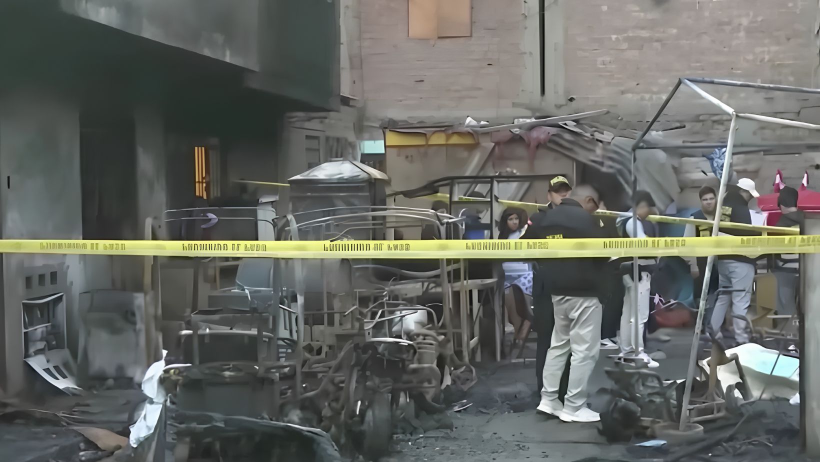 ¡Terrible!: 10 muertos causan extorsionadores al incendiar mototaxis