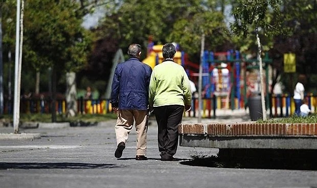 ¿Postura encorvada o pérdida de equilibrio? podrían ser una señal de alerta neurológica