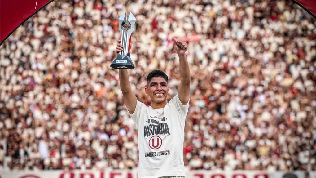 Piero Quispe regresaría a Universitario tras estar en su paso por Australia y México