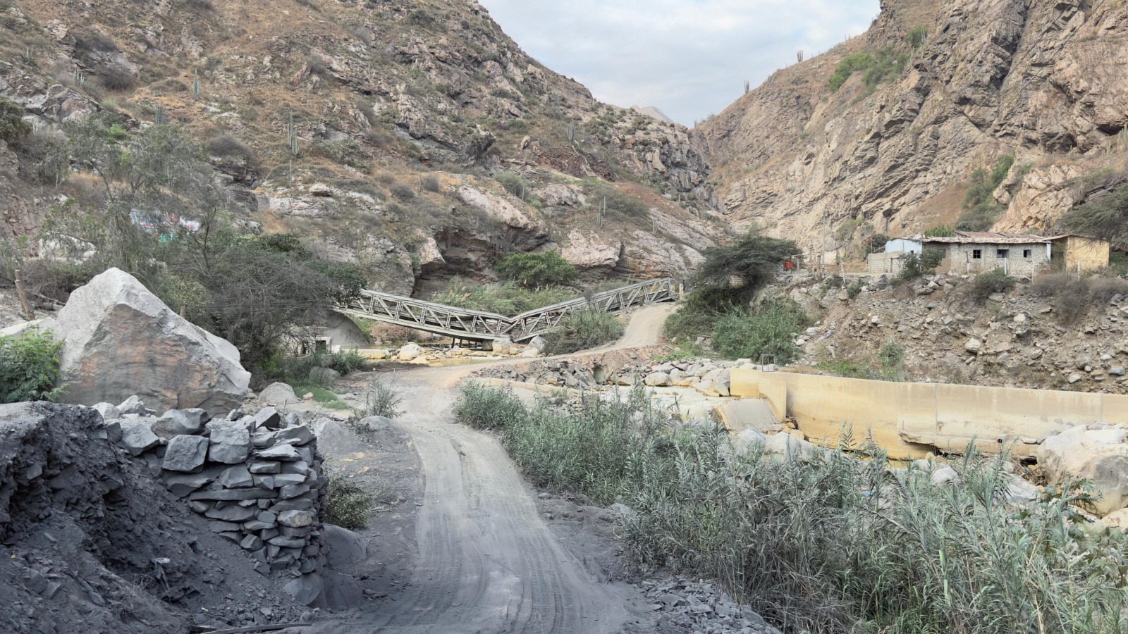 Puente Baños Chimú: Gobierno Regional y MTC prometieron una estructura modular, pero la obra sigue sin iniciar