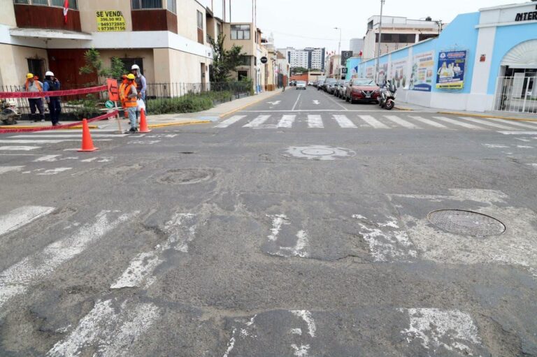 INICIAN MEJORAS DE LOS JIRONES SAN MARTÍN E INDEPENDENCIA POR ETAPAS, CON PLAN DE RUTAS PARA EVITAR EL TRÁFICO VEHICULAR