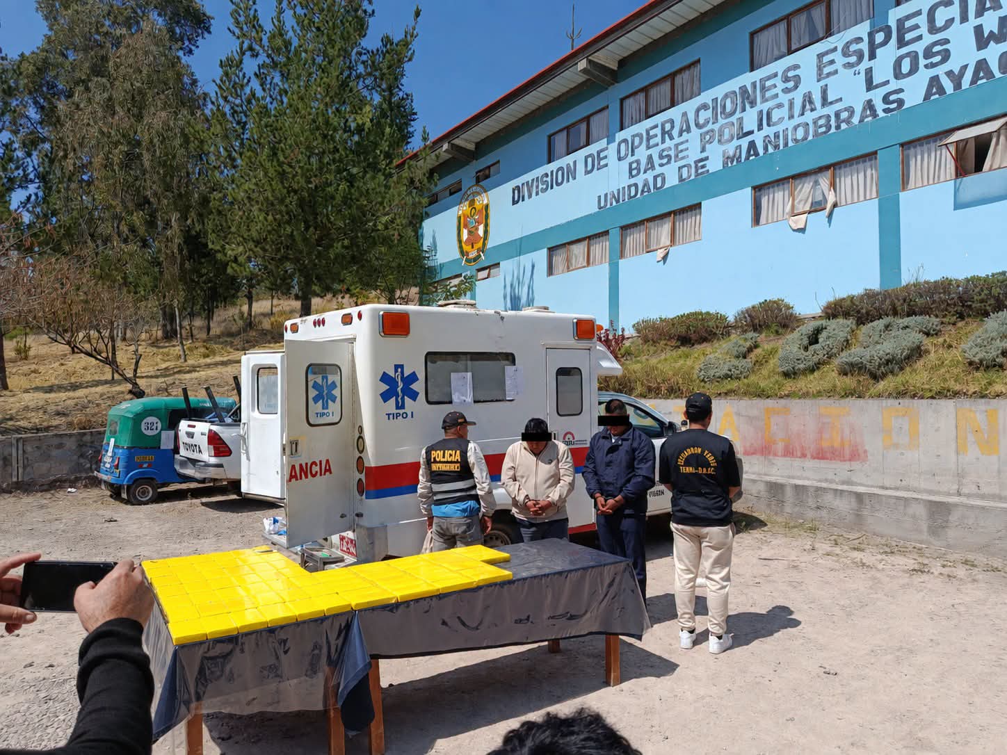 Ayacucho: delincuentes trasladaban más de 70 kilos de cocaína en ambulancia