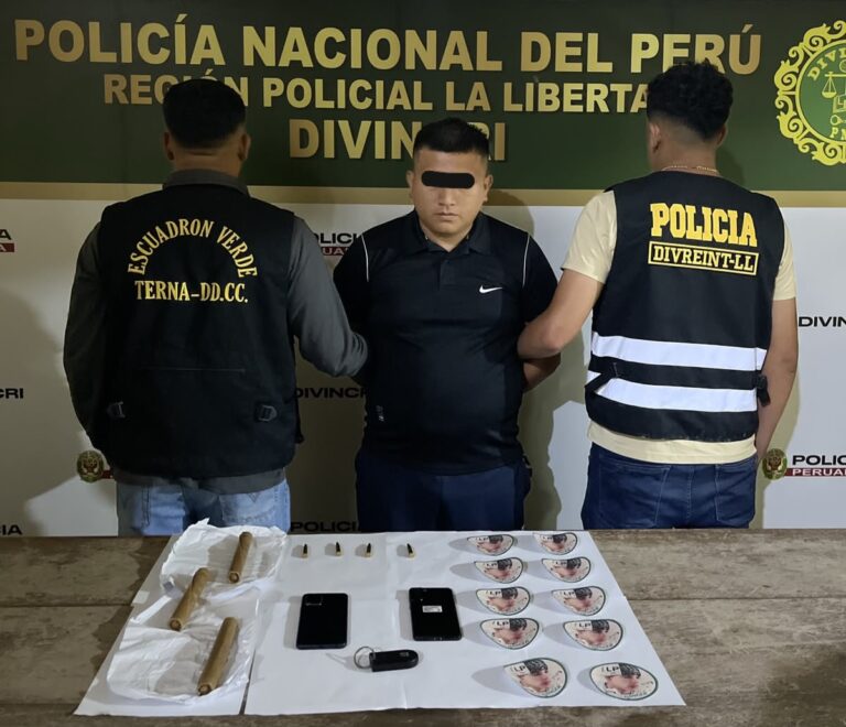 Detienen a hombre con dinamitas y stickers extorsivos en Alto Moche