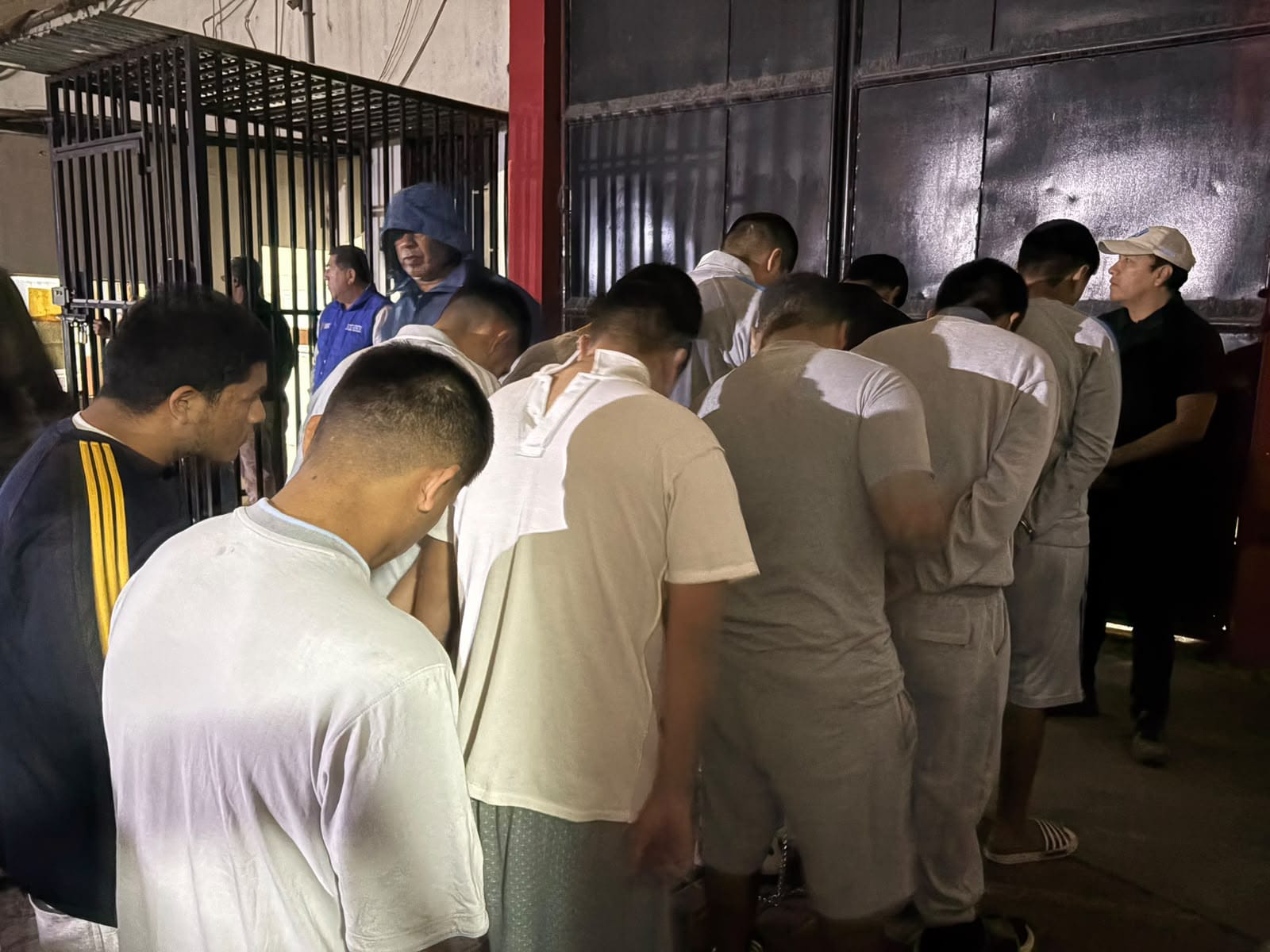 GOBIERNO REGIONAL DE LA LIBERTAD GARANTIZA TRASLADO SEGURO Y ARTICULADO DE ADOLESCENTES HACIA CENTROS JUVENILES DE LIMA