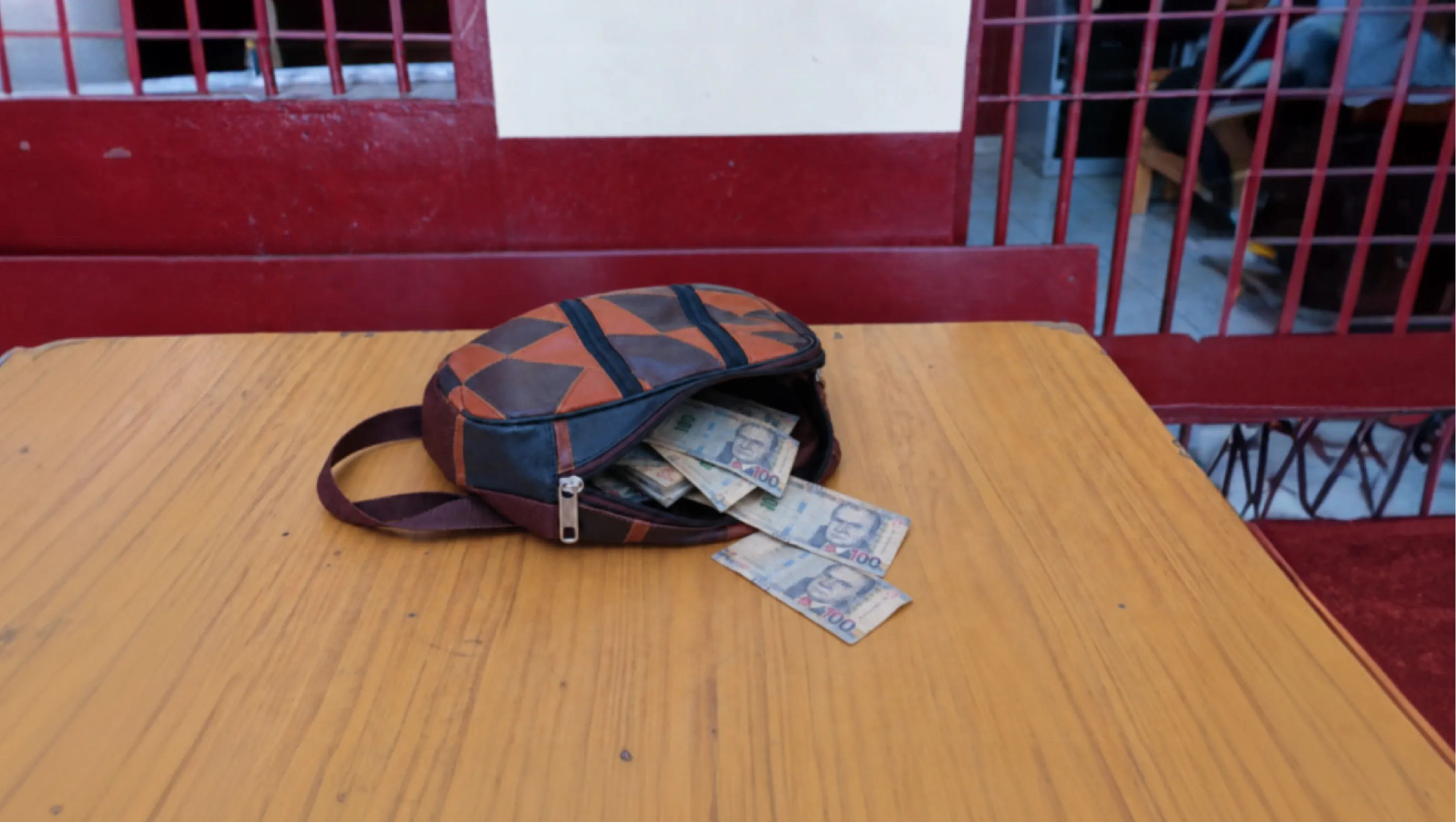 Arequipa: hallan más de S/40 mil en morral de preso dentro de la cárcel