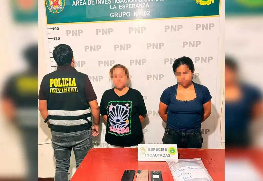 Detienen a dos mujeres tras extorsión por S/10 mil