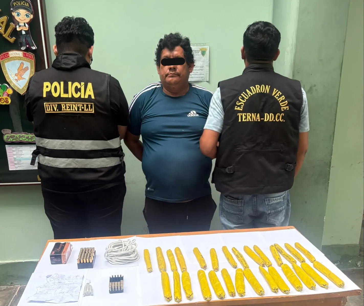 Con cerca de 30 dinamitas detienen a presunto proveedor de explosivos y armas a banda