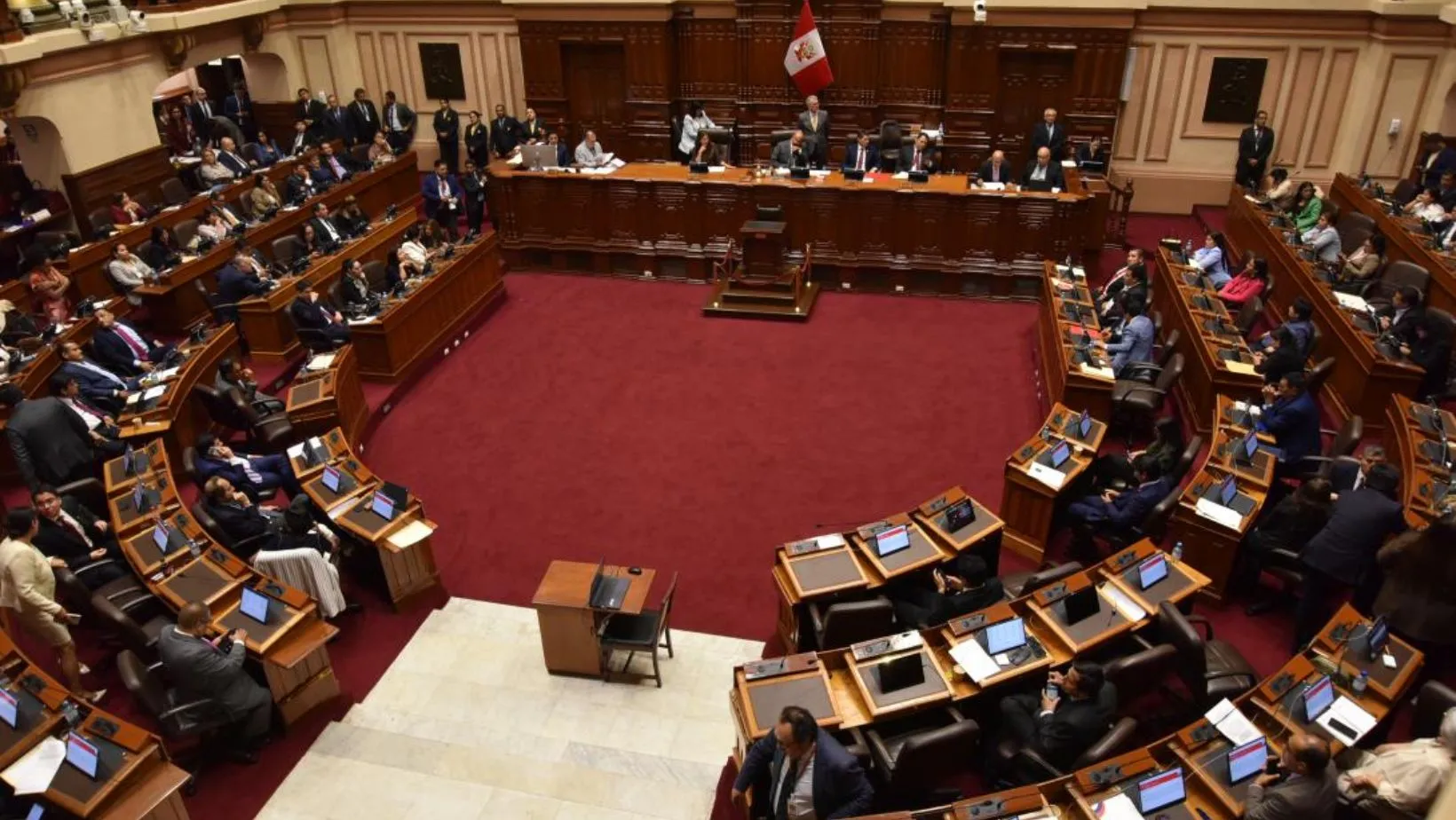 Con unión de Fujimoristas y JP: Diputados rechazan facultades al Ejecutivo en Seguridad y El Niño