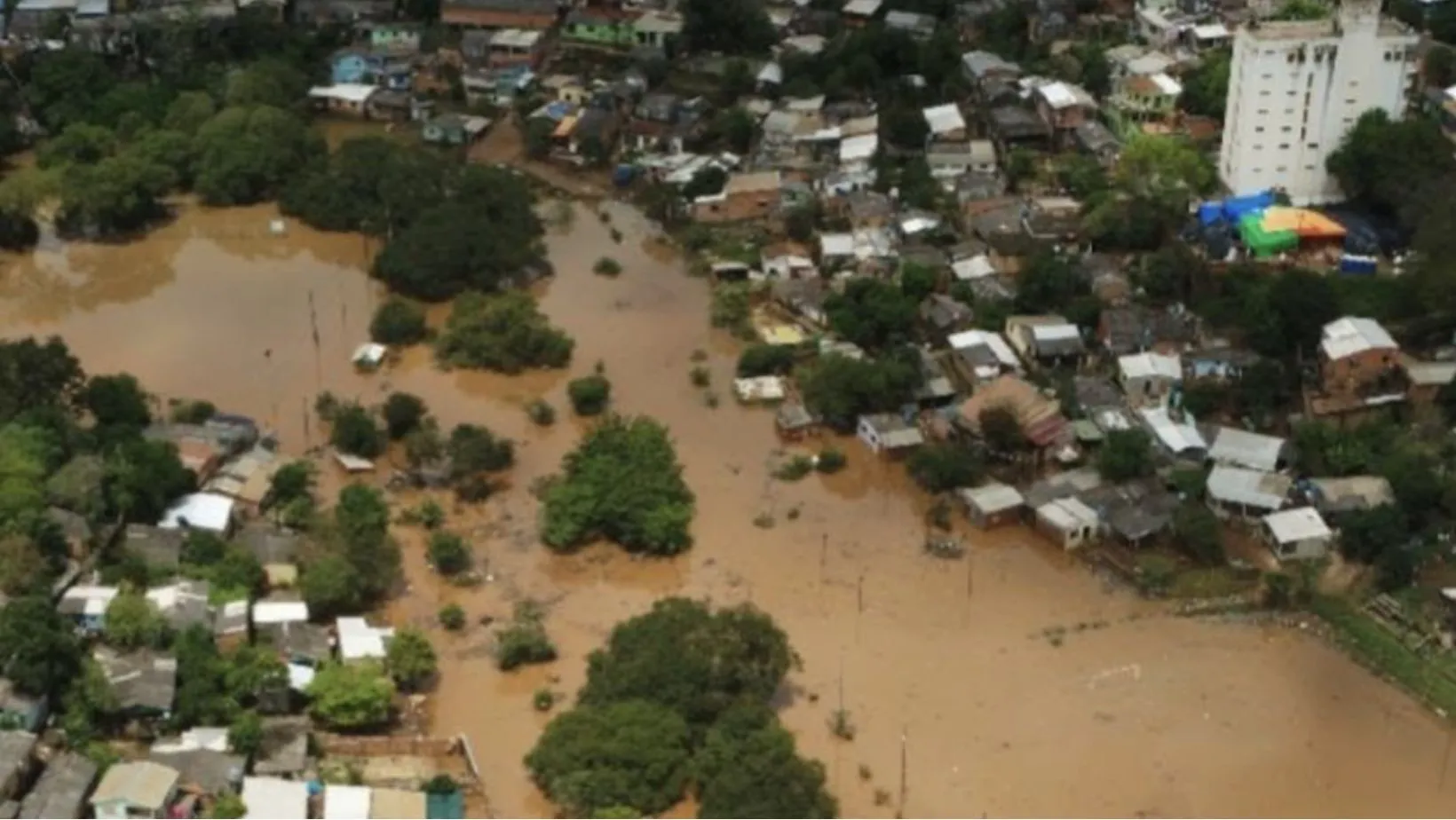 ¡Terrible! 1200 familias evacuadas por inundaciones de El Niño en Paraguay