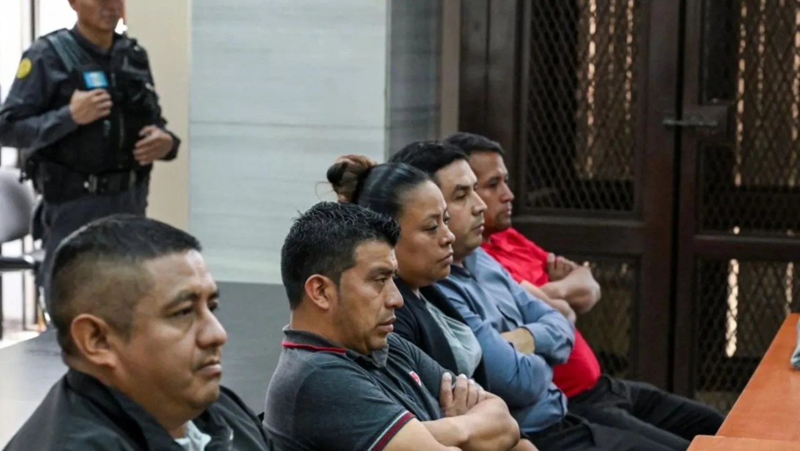 Sentencian a 7 expolicías por "ejecución extrajudicial" de pareja gay 